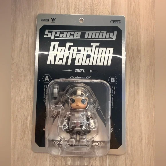 Space Molly Refraction Figure 100%